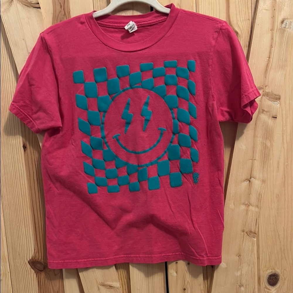 Kids' Pink Graphic Tee with Smiley Design